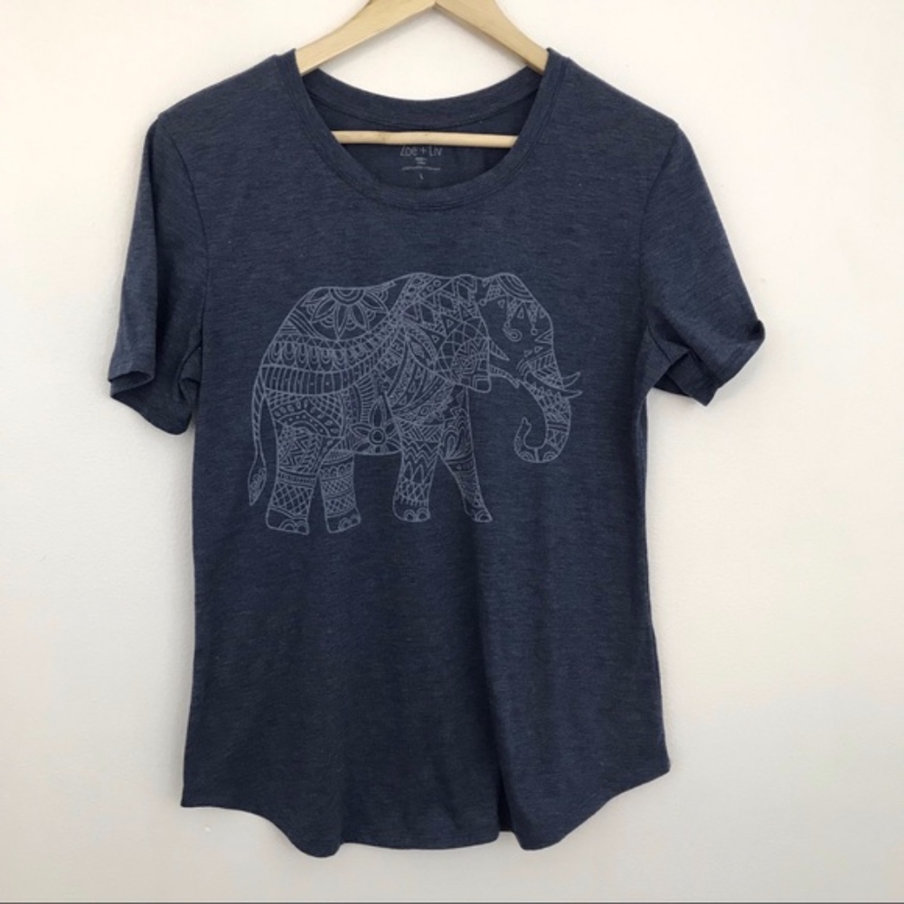 🔥Closing Sale🔥 Zoe + Liv Blue Elephant T-Shirt